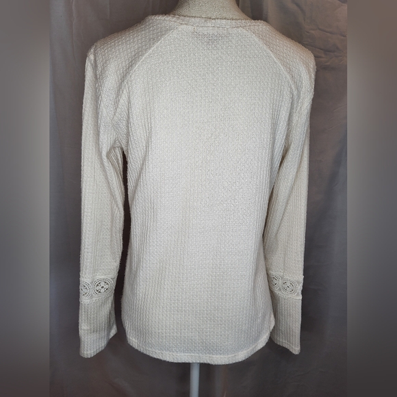 Violets Are Blue | off white  Long sleeve knit sweater | Size M - Picture 2 of 3